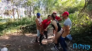 câmeras de segurança flagram machos fudendo no mato (COMPLETO NO RED)